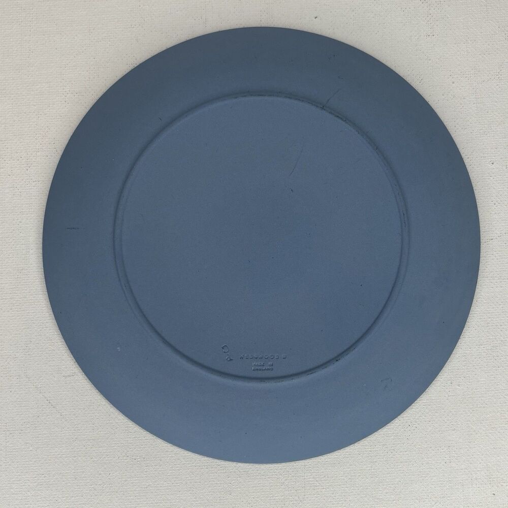 Vintage Wedgwood Blue Jasperware 6.5" Plate - Cupid / Cherub with Bow & Arrow - Picture 2 of 16